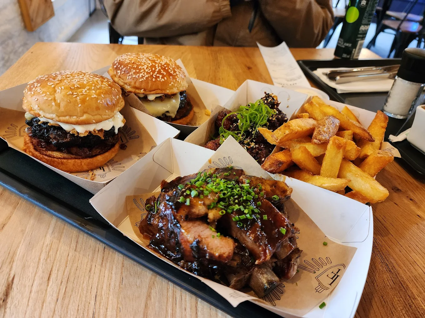 Let’s Frite Crispy frites, burgers, and laid-back, street-food style bites